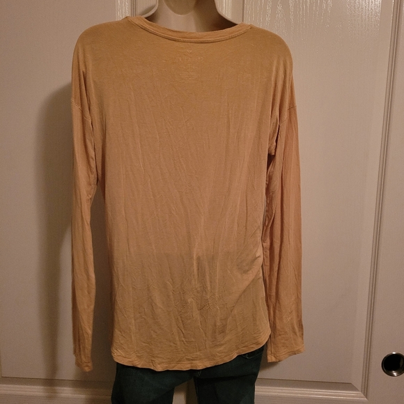 American Eagle M Soft and Sexy T - Picture 2 of 3